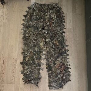 Camouflage Leafy Pants